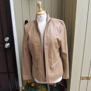 #546  WOMAN'S LEATHER JACKET BY REACTION KENNETH COLE   (SIZE S)